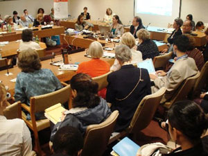 photo of Glen Schuster and Meghan Marrero presenting at the U.N.